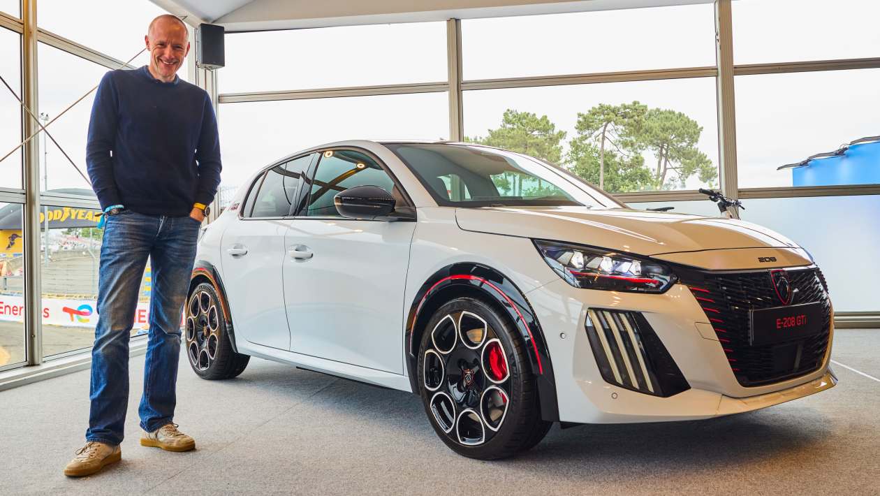 Peugeot’s hot hatch dynasty enters the EV age! E-208 GTI now on sale | Auto Express